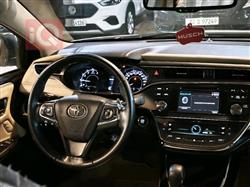 تويوتا أفالون